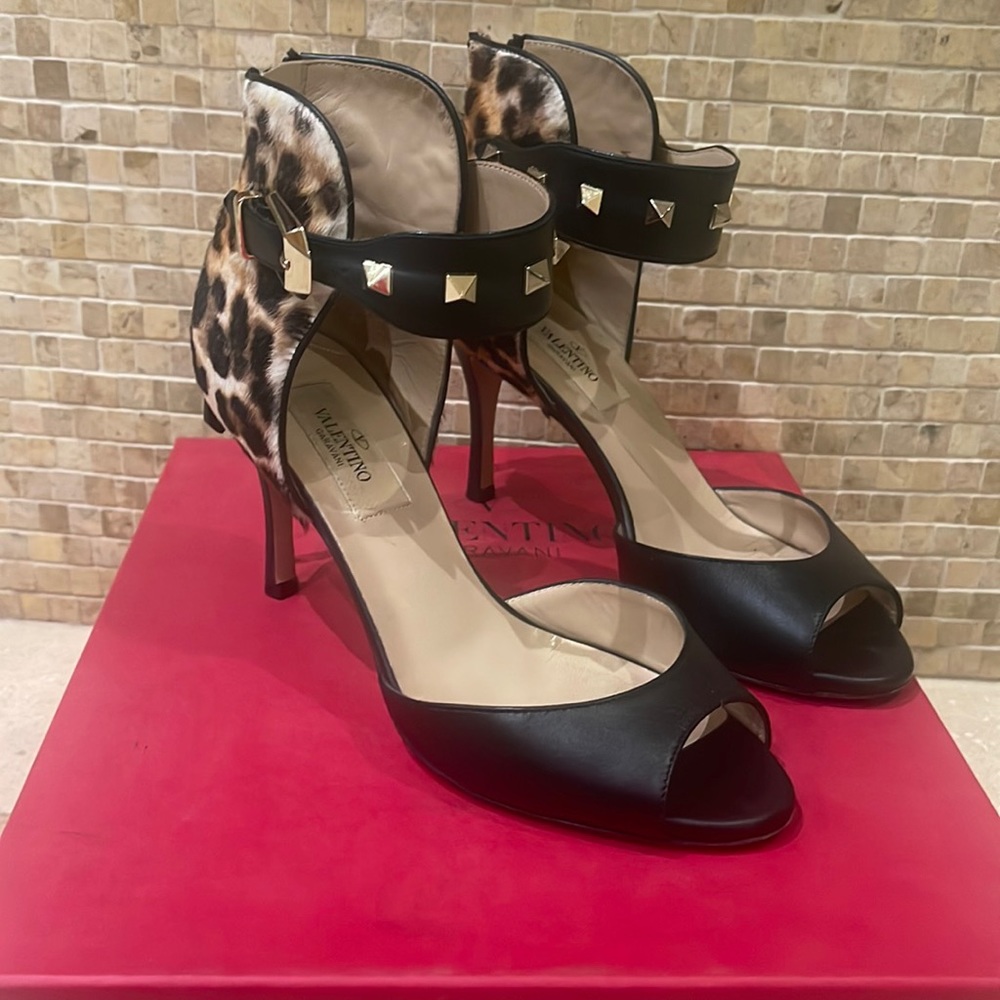 Valentino rockstud sandal with animal print detail